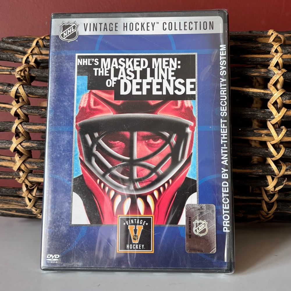 👛 (ANY 4/$20) Factory Sealed NHL’s Masked Men: The Last Line of Defense